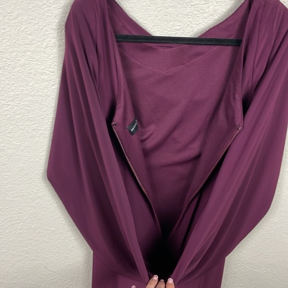 NWT Betsy & Adam Cape Long Sleeve Trumpet Gown Wine Cabernet Purple Sz 10 - Picture 7 of 13